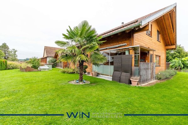 sonnige Gartenidylle