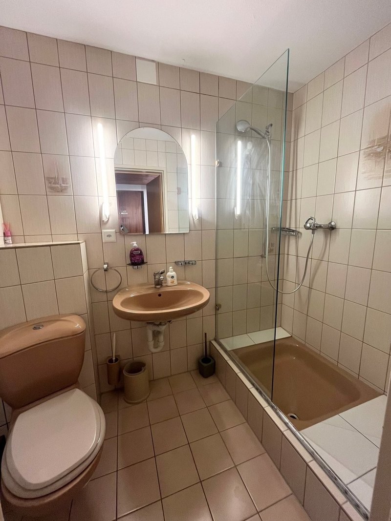 Badzimmer zur Mitbenutzung