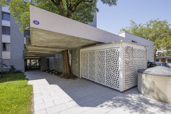 Eingangsbereich Gebäude