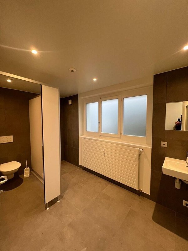 Rez inférieur - WC Homme