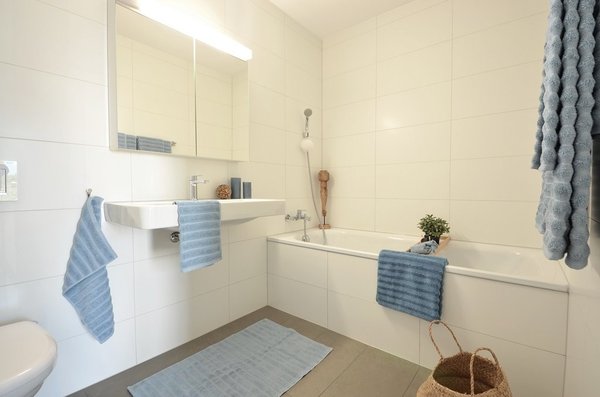 Badezimmer mit Badewanne