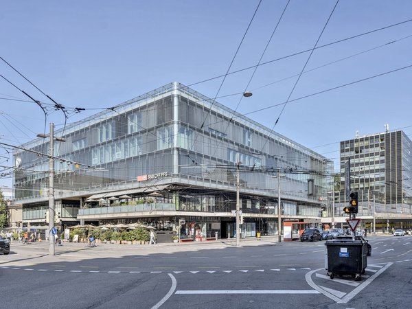 A Bern, Bahnhof Aussenansicht.JPG