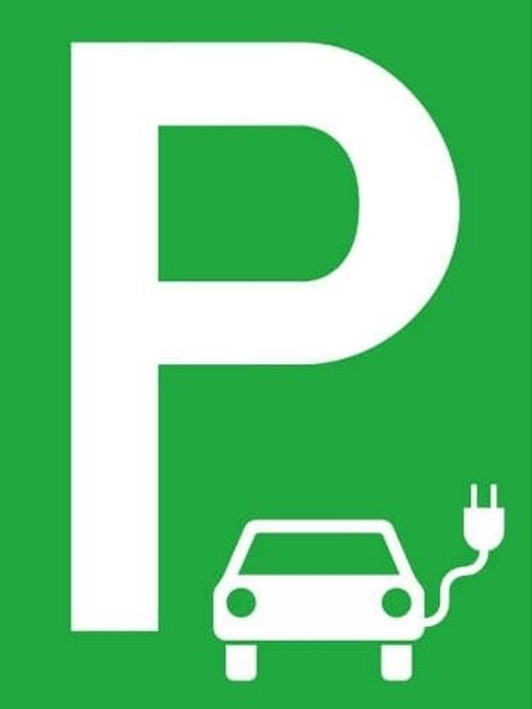 e-mobility Parkplatz cropped
