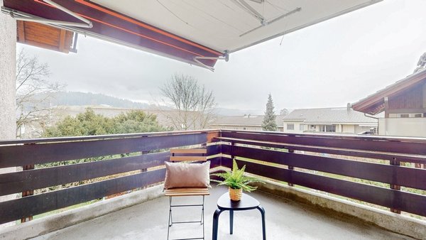 4.5-Zi-Whg-in-Langnau-Balkon-2.jpg