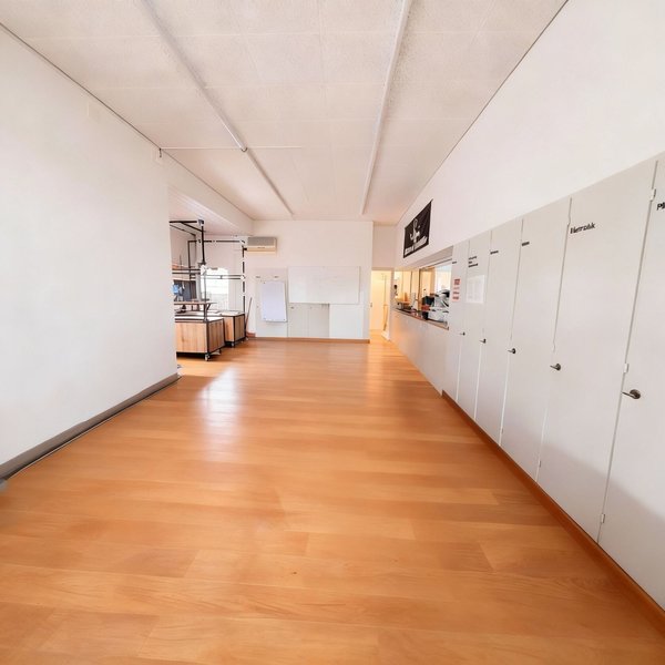 Stationsbüro1 AG Näfels-Mollis.jpg