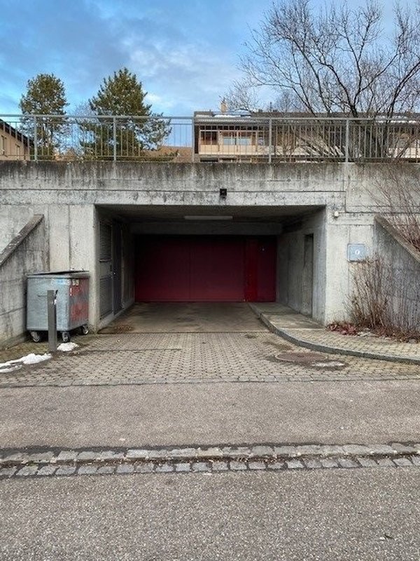 7887_Einfahrt_Einstellhalle