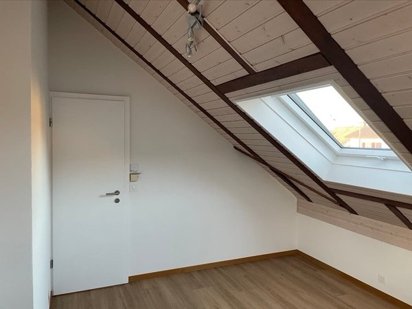 Zimmer OG rechte Seite links