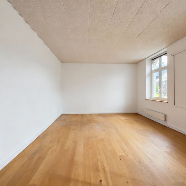 Wartesaal3 AG Näfels-Mollis.jpg