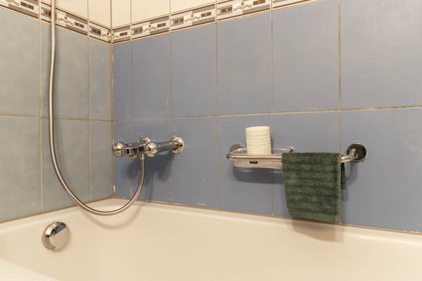 Badezimmer mit Badewanne