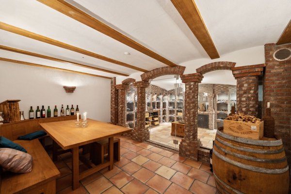 Klimatisierter Weinkeller