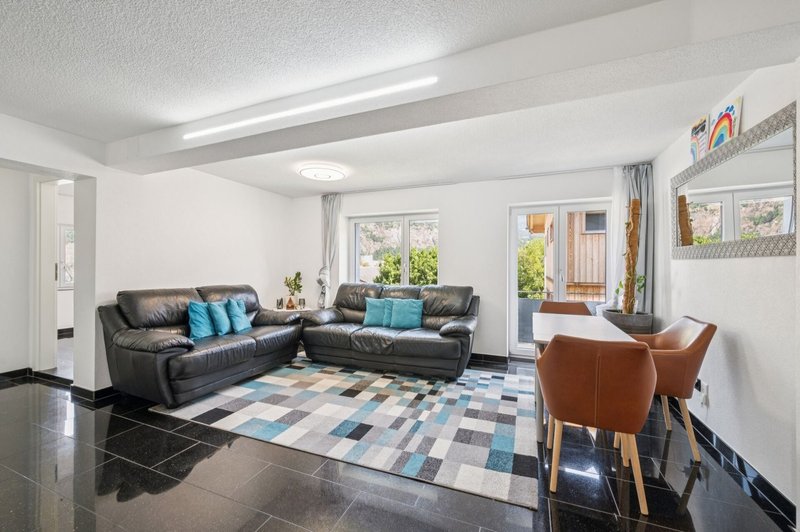 Heller Wohn- und Essbereich