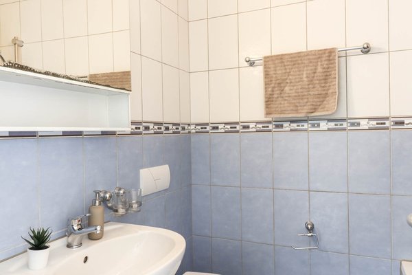 Badezimmer mit Badewanne