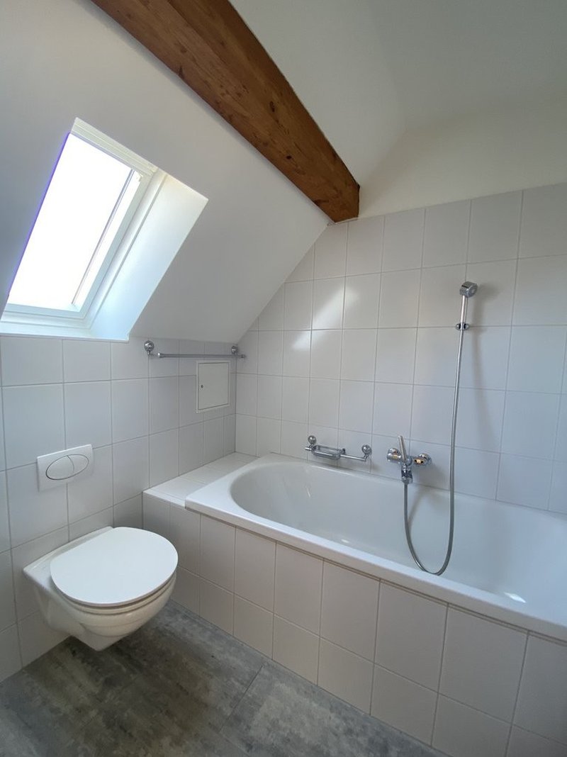 Badezimmer mit Badewanne