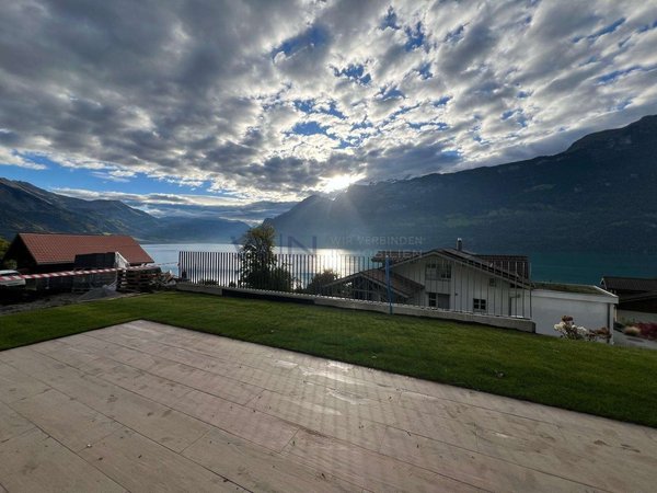 Im Grünen mit Seesicht