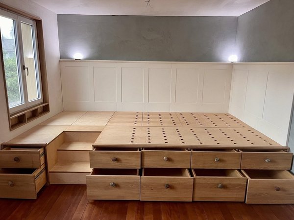 Zimmer 1/ Matratzenablage