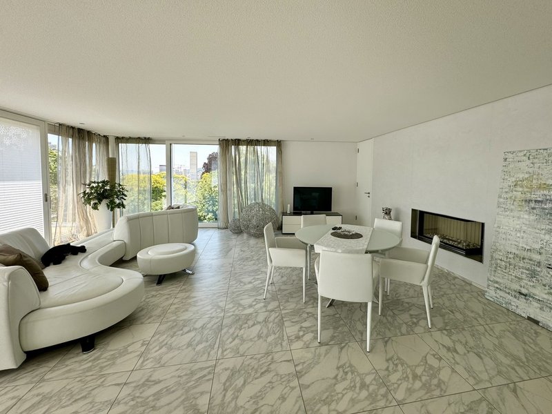 Wohnbereich mit Kamin