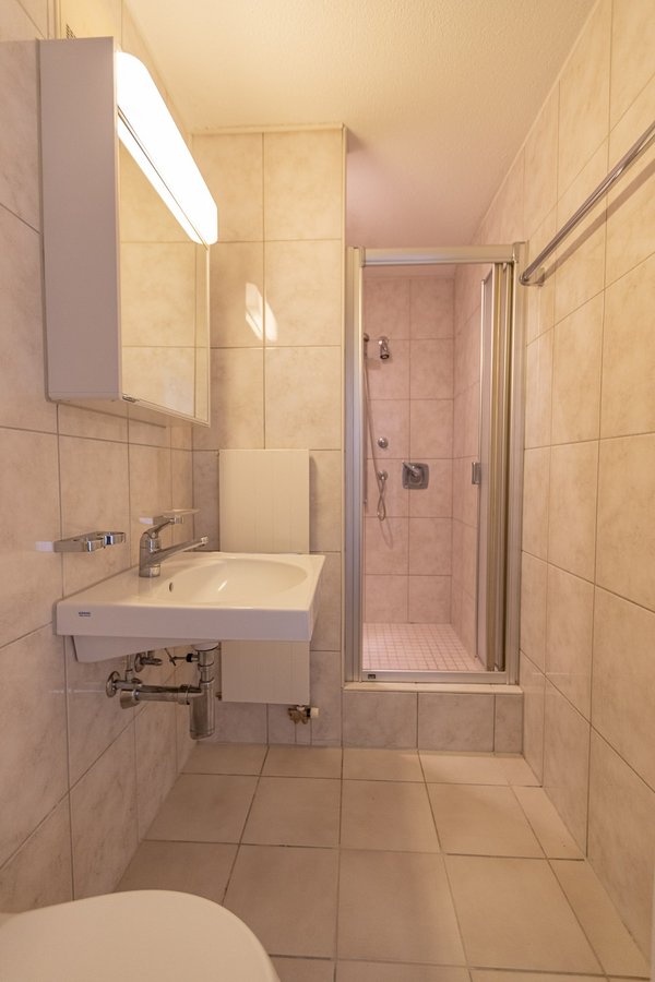 Badezimmer, das zum WG-Zimmer gehört