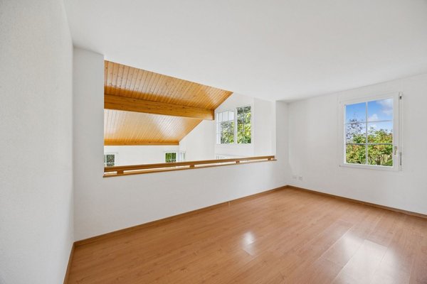 Offenes Galeriezimmer