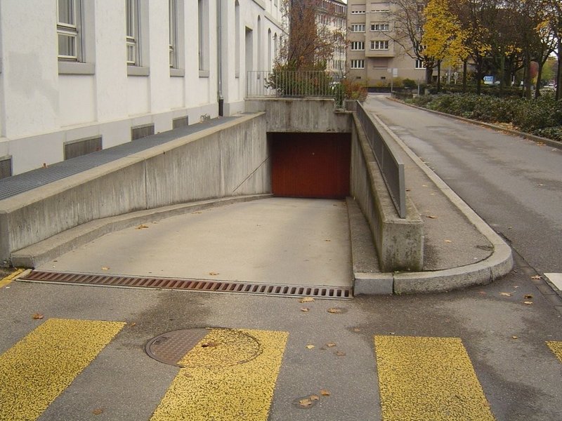 Einstellhallen_Ausfahrt.jpg