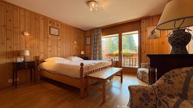 Chambre 1 / Room 1 / Camera da letto 1