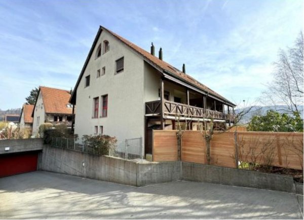 Aussenansicht von Bushaltestelle