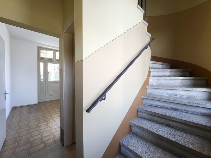 10364-100-1007- 15-Escalier du bâtiment.jpg