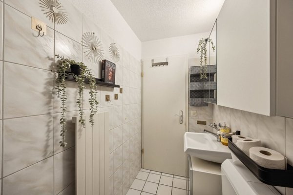 Badezimmer mit Dusche