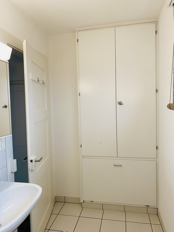 Wandschrank Badezimmer