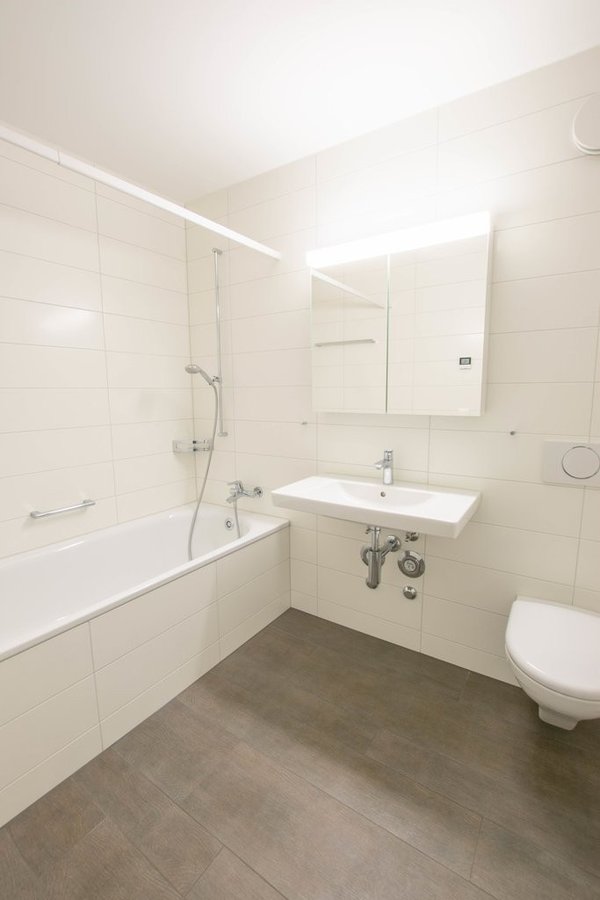 Badezimmer mit Badewanne