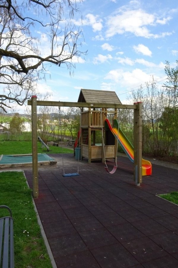 0375-0379_Spielplatz_1.jpg