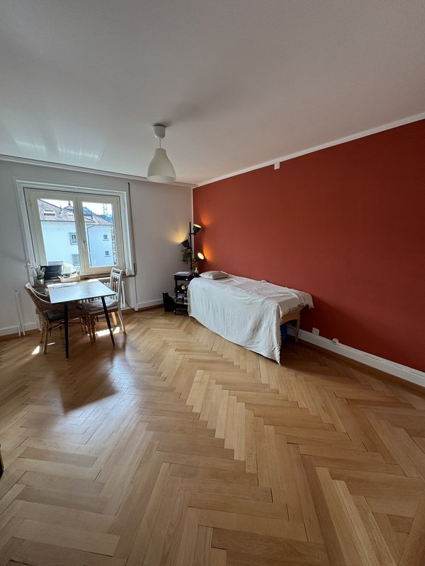 Dein Zimmer (Als Büro eingerichtet) (Pilatus & Riggi Blick)