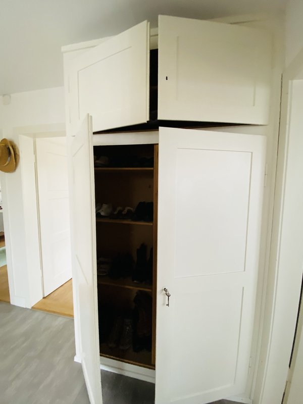 Wandschrank Korridor