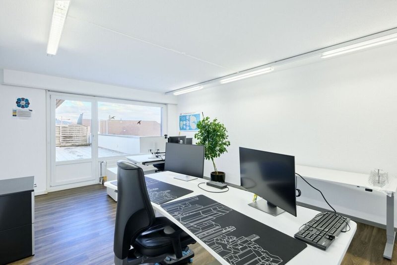 Modernes Büro 1.3 mit unmittelbarem Terrassenzugang