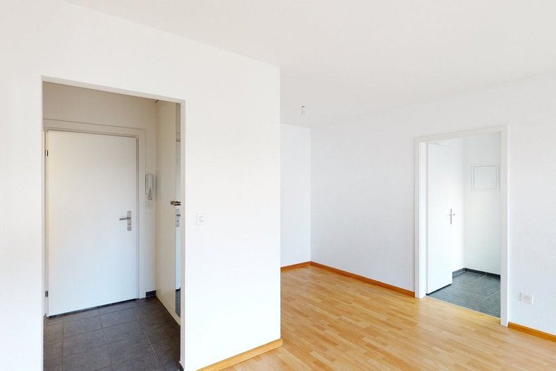 Vorplatz | Bild von typengleicher Wohnung!
