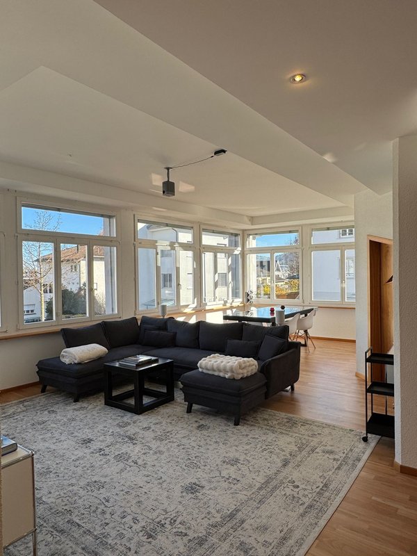 Wohnzimmer /Esszimmer