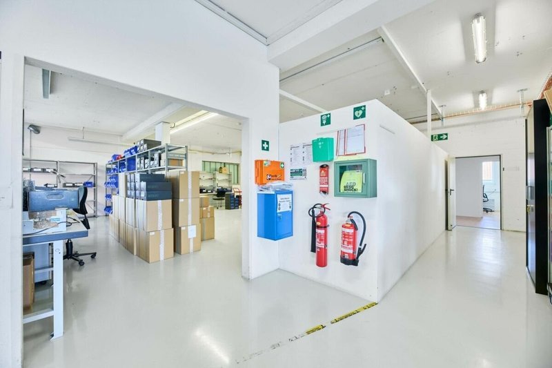 Wareneingang, Anlieferung und Vorplatz zur Werkstattfläche (EG-Raum 0.21)