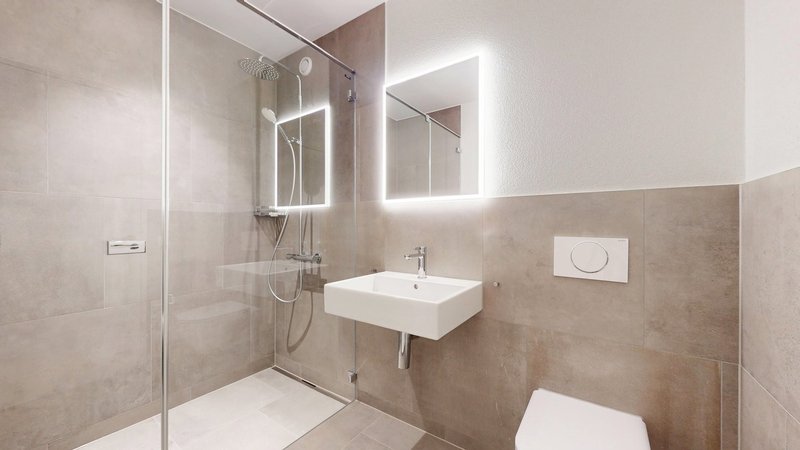 Badezimmer mit Dusche