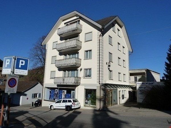 Platz für Tisch in Küche vorhanden