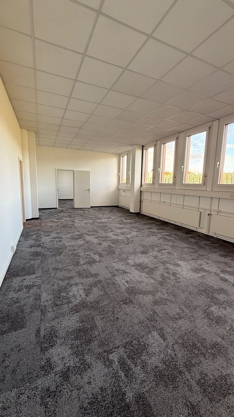 Büroraum Mieter 1.jpg