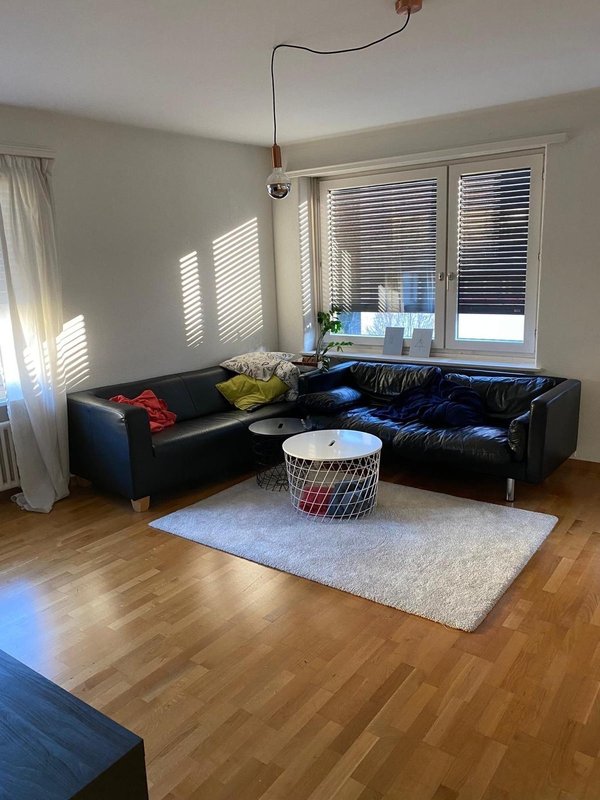 Stobe hed au en Färnseh ond vell Platz zum ännechille