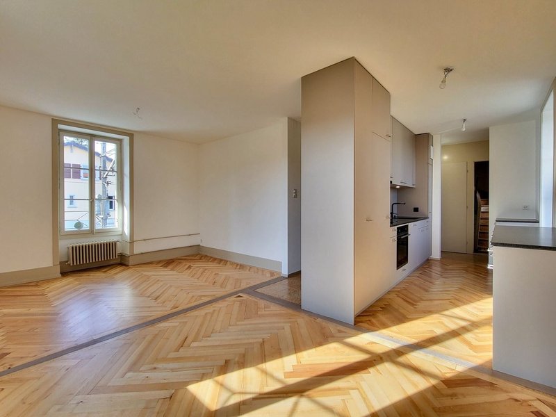 10364-100-1007- 02-Salon 1.jpg