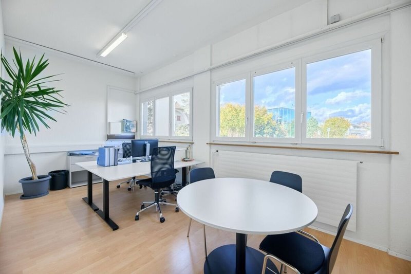 Charmantes Büro mit Überblick (EG-Raum 0.25)