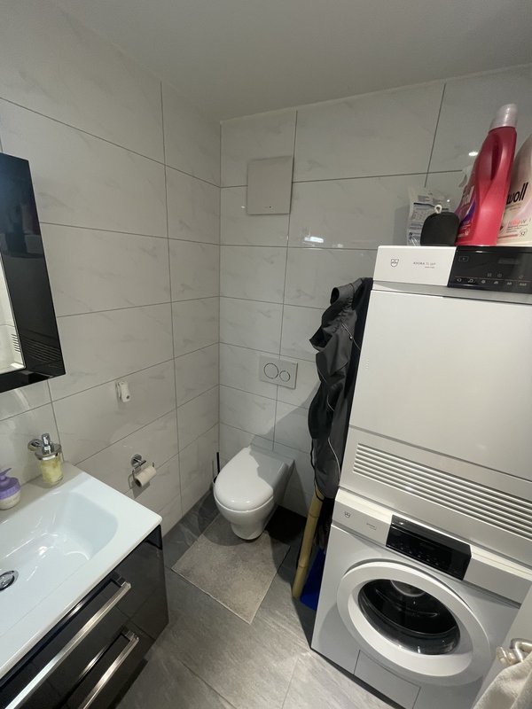 Badezimmer mit Dusche