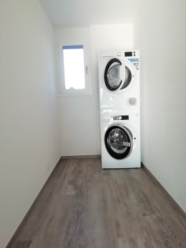 Reduit mit Waschturm