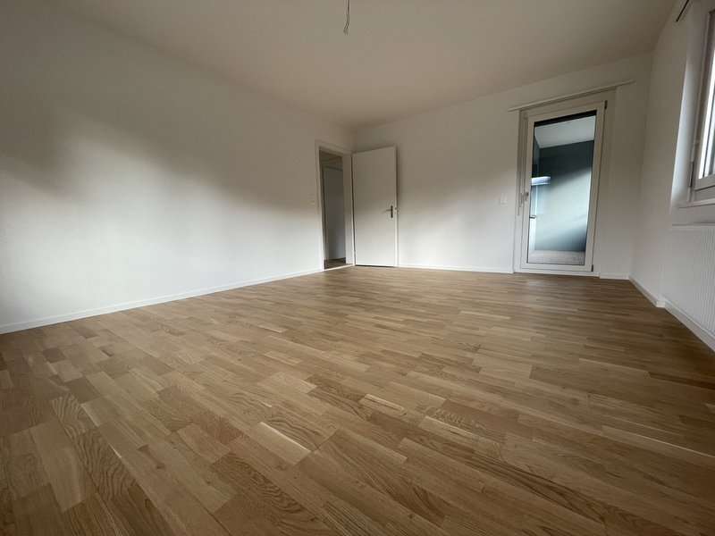 Wohnzimmer mit Zugang Laube/Balkon