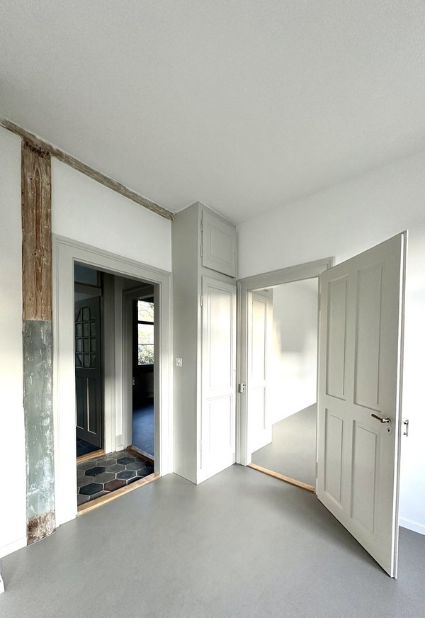 Séjour-living 27m2: vue chambre nord et sud et corridor