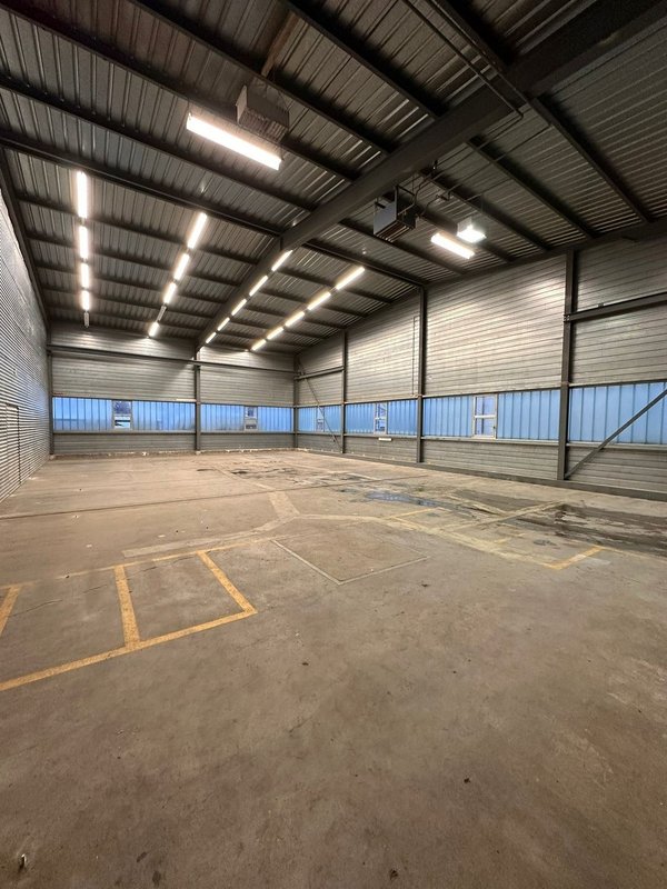 Lagerraum / Produktionsfläche (237m2)