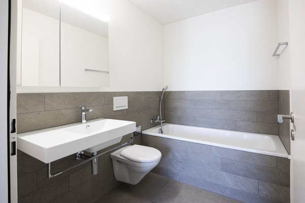 Badezimmer mit Badewanne