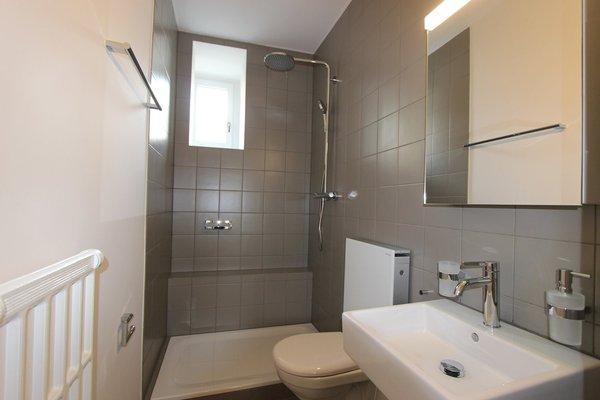 Duschraum mit Regendusche