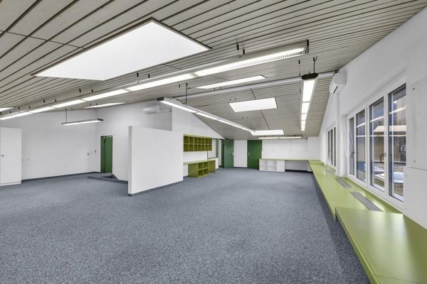 Büro 142m2, DG